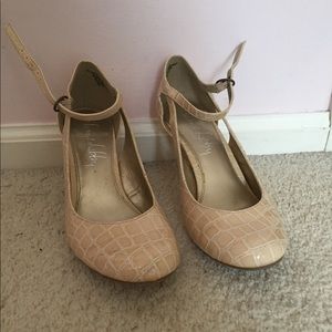 nude snake print Sam & Libby heels